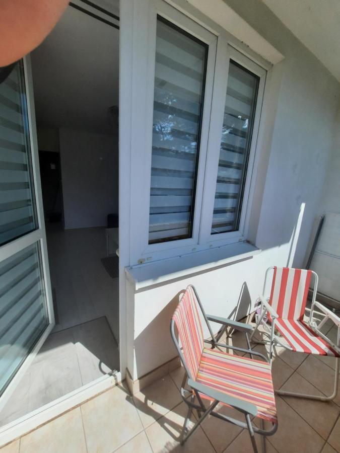Apartament Zorzy Przy Instytucie Kardiologii Anin Warschau Exterior foto