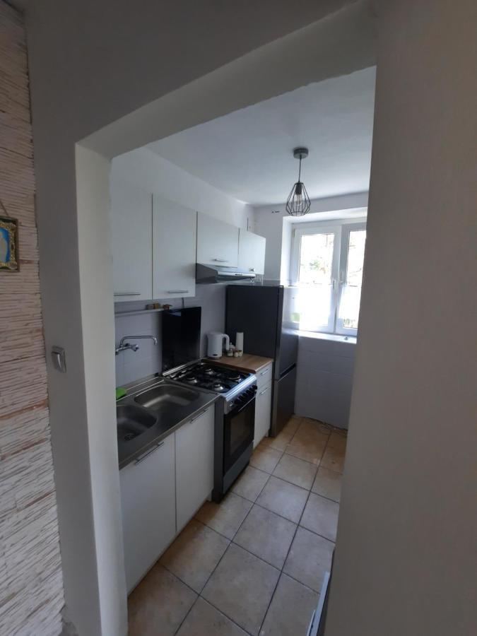 Apartament Zorzy Przy Instytucie Kardiologii Anin Warschau Exterior foto